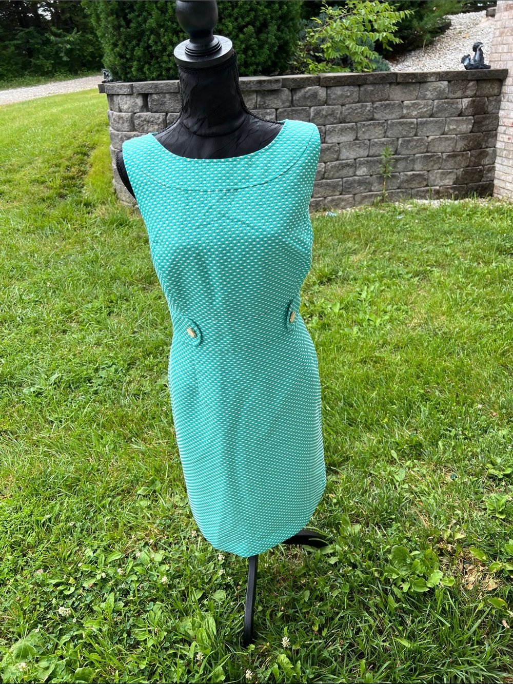 Sleeveless Mint Green Textured Midi Sheath Dress